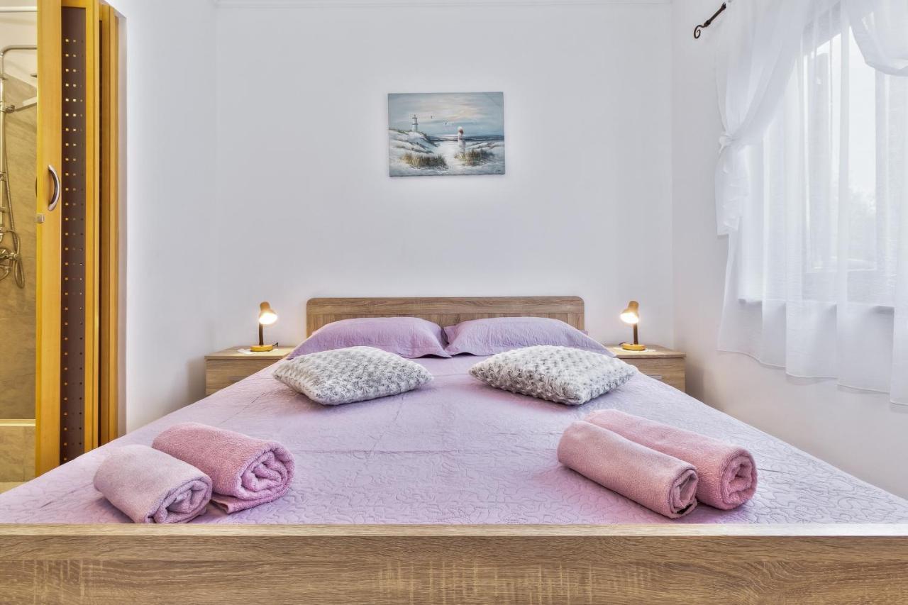 Apartments Grassi By Rent Istria 우마그 외부 사진
