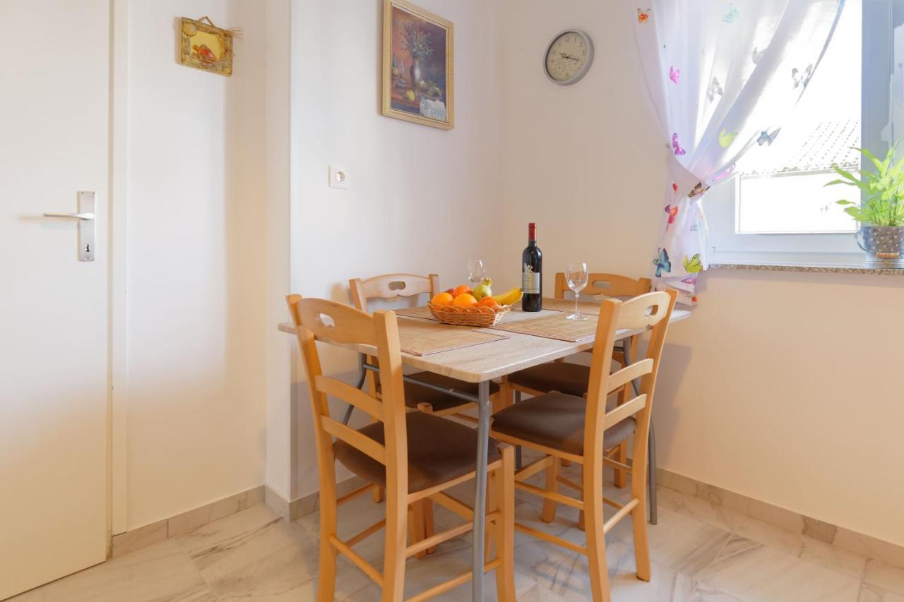 Apartments Grassi By Rent Istria 우마그 외부 사진
