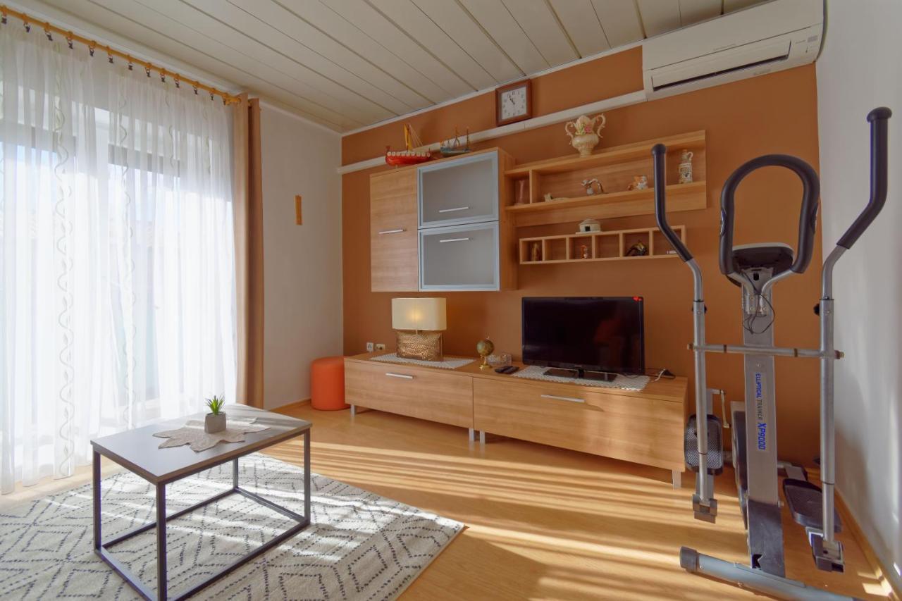 Apartments Grassi By Rent Istria 우마그 외부 사진